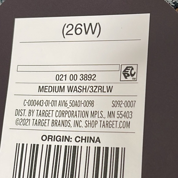 Ava & Viv Blue Mid Rise Cuffed Midi Denim Shorts Plus Size 26W Button Front NEW - Picture 7 of 10